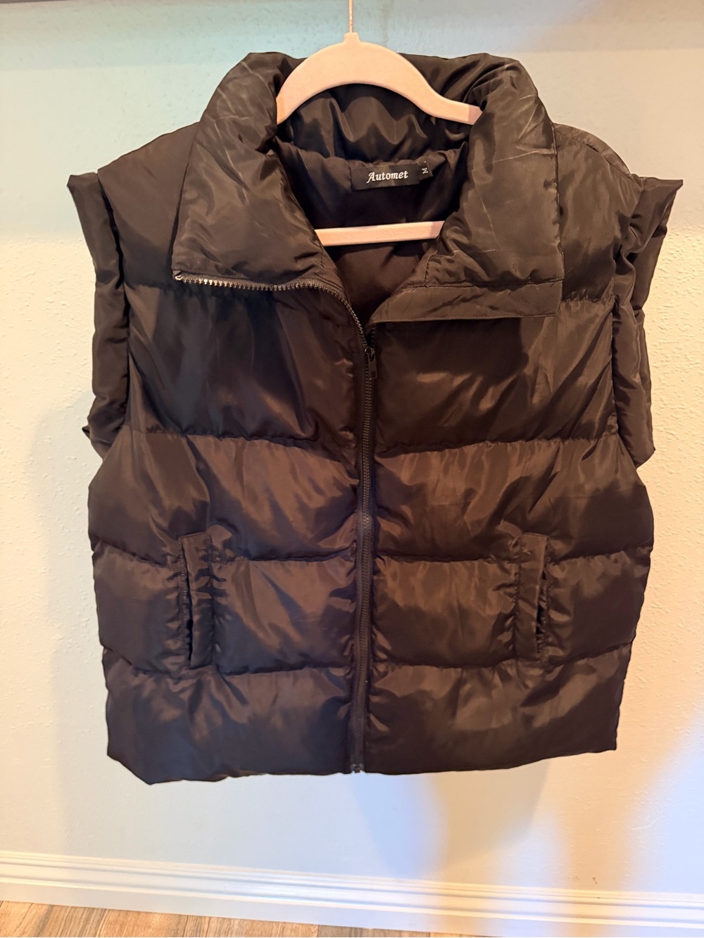 Autonet Women's Black Puffer Vest